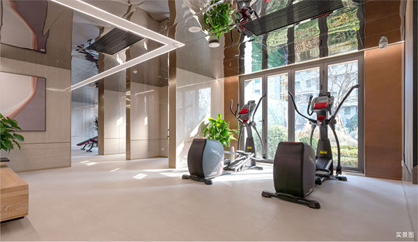 000000.jpg 000000.jpg