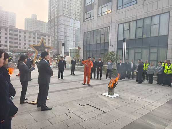 000000.jpg 000000.jpg