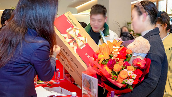 000000.jpg 000000.jpg