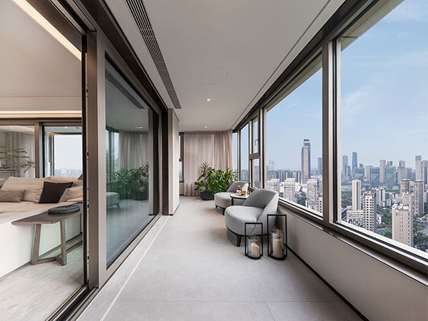 000000.jpg 000000.jpg